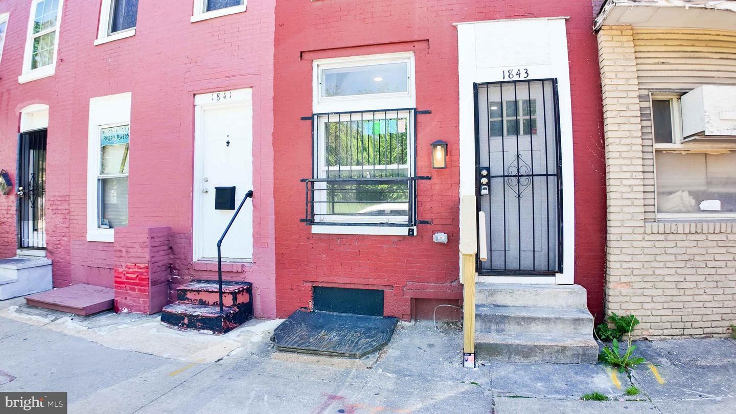 1843 W PRATT ST