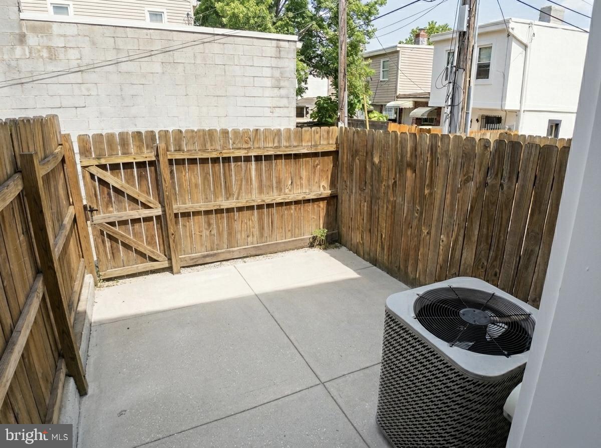 2410 E Fayette St Property Photo 20