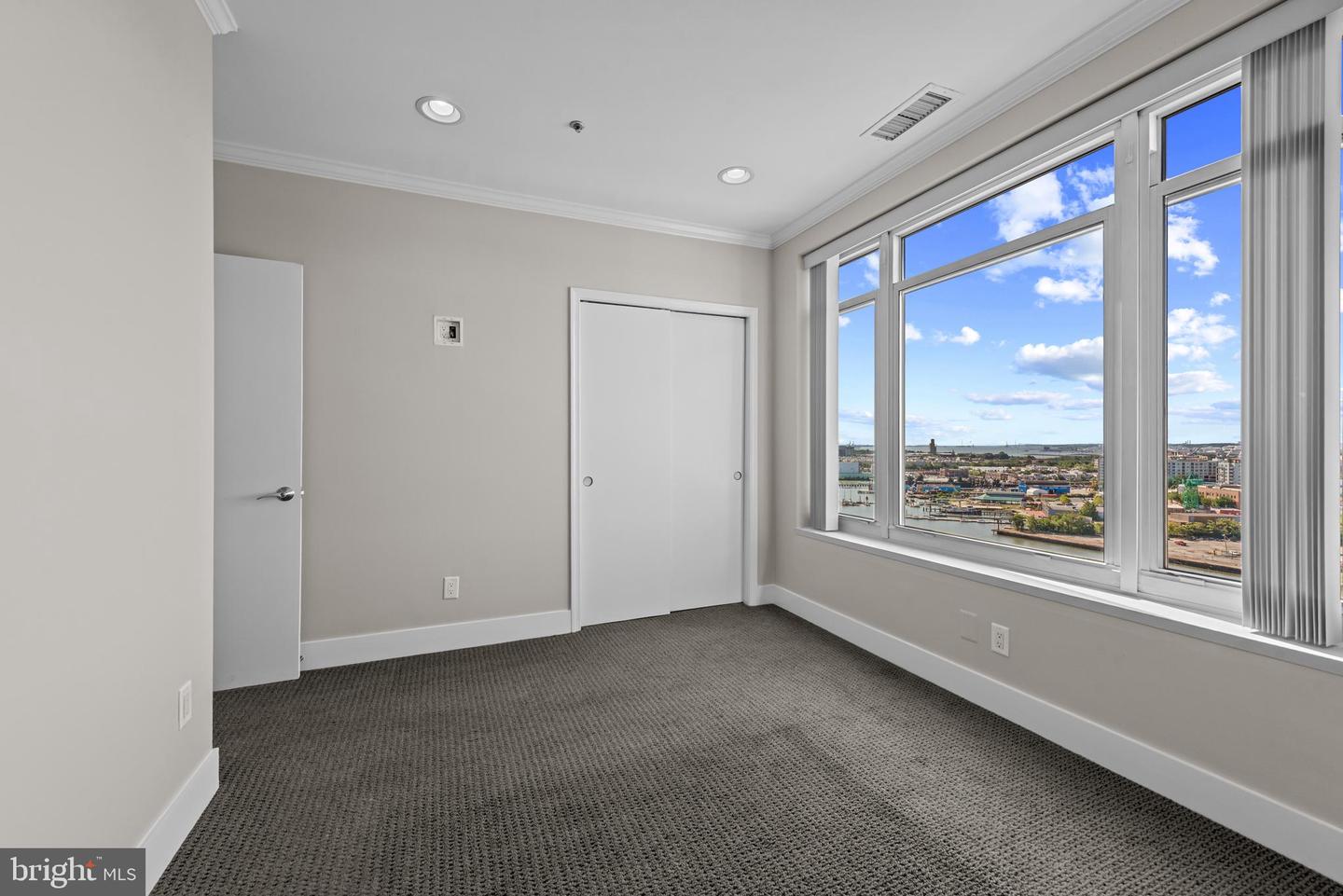 100 Harborview Dr #1610 Property Photo 28