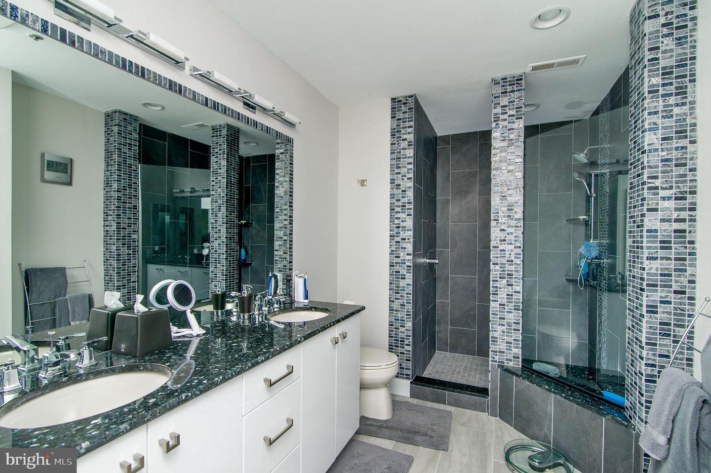 100 Harborview Dr #1610 Property Photo 44