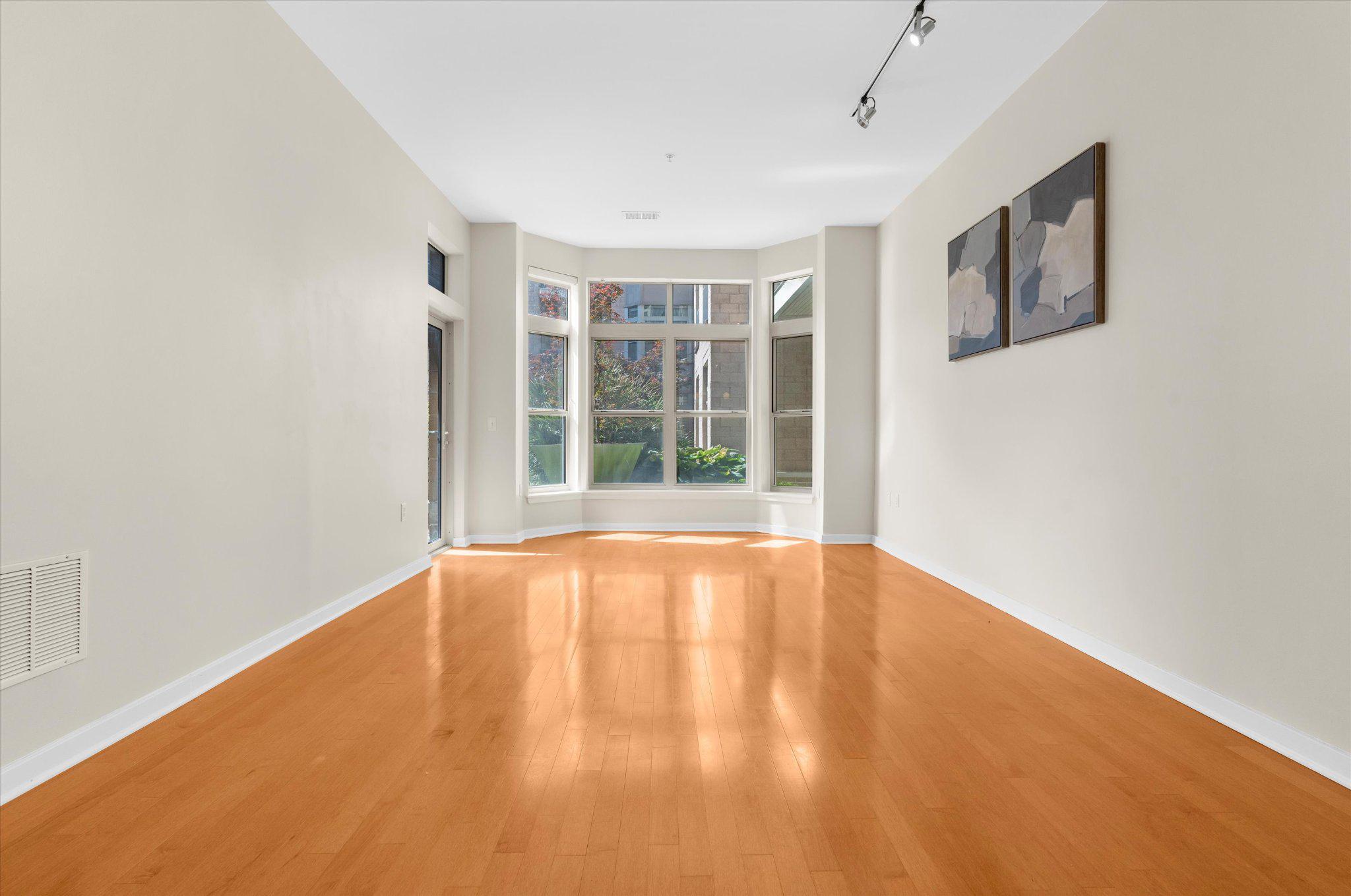 1209 N Charles St #114 Property Photo 6