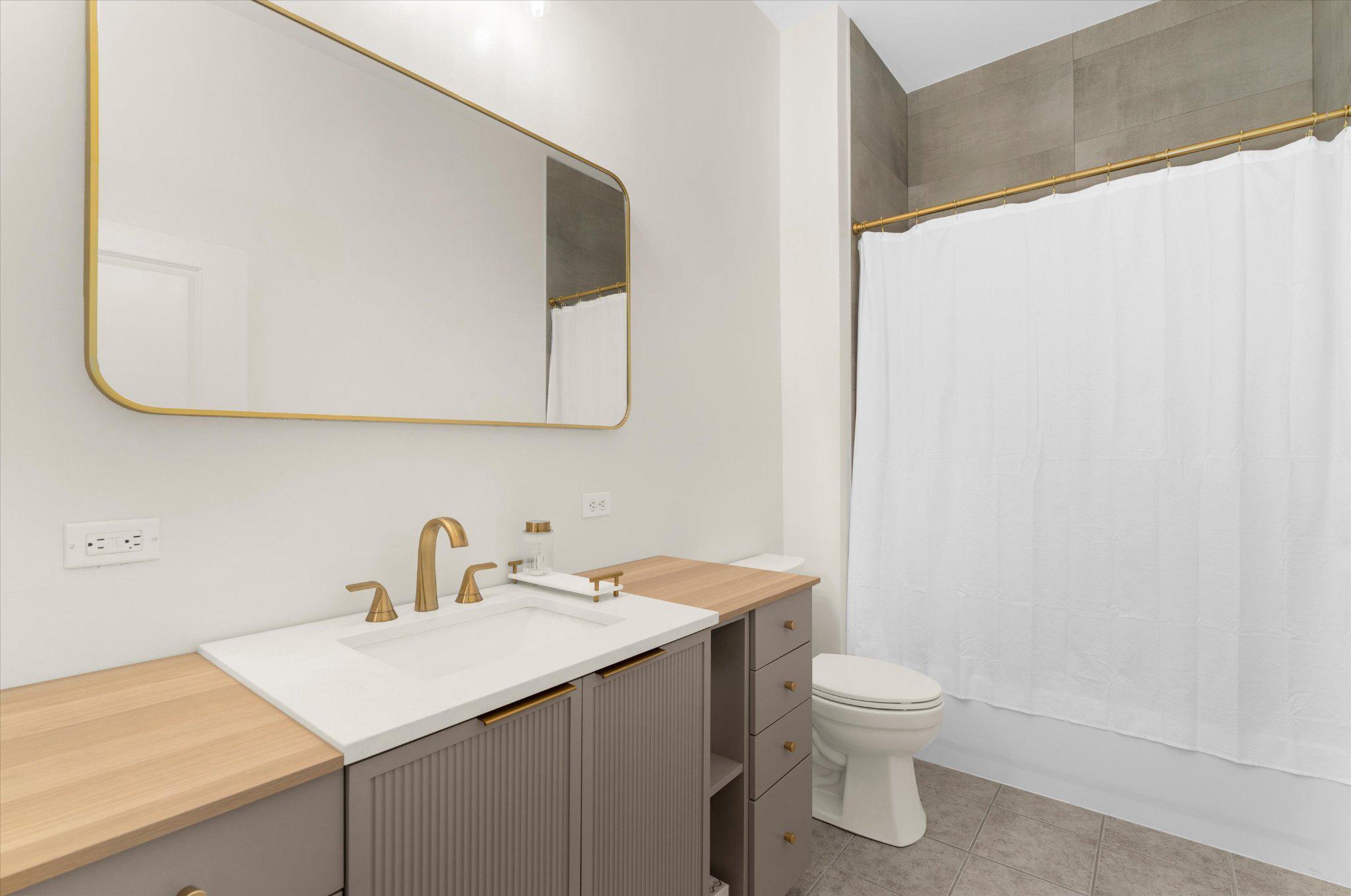 1209 N Charles St #114 Property Photo 20