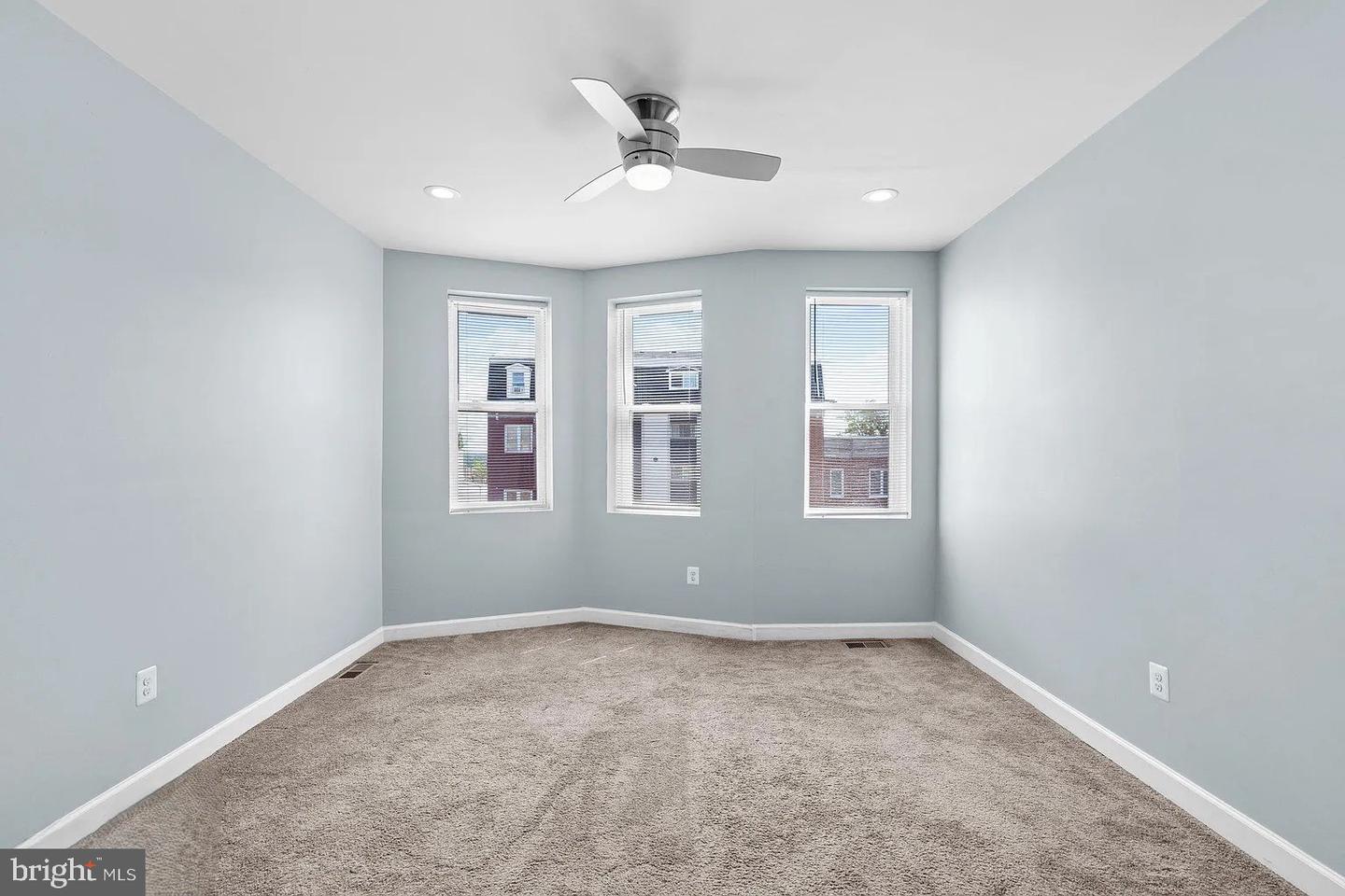 1912 W Baltimore St #2 Property Photo 18