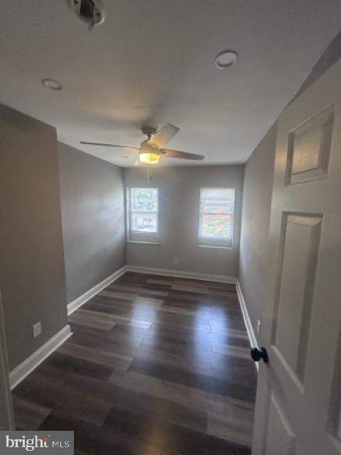 1535 Holbrook St Property Photo 30