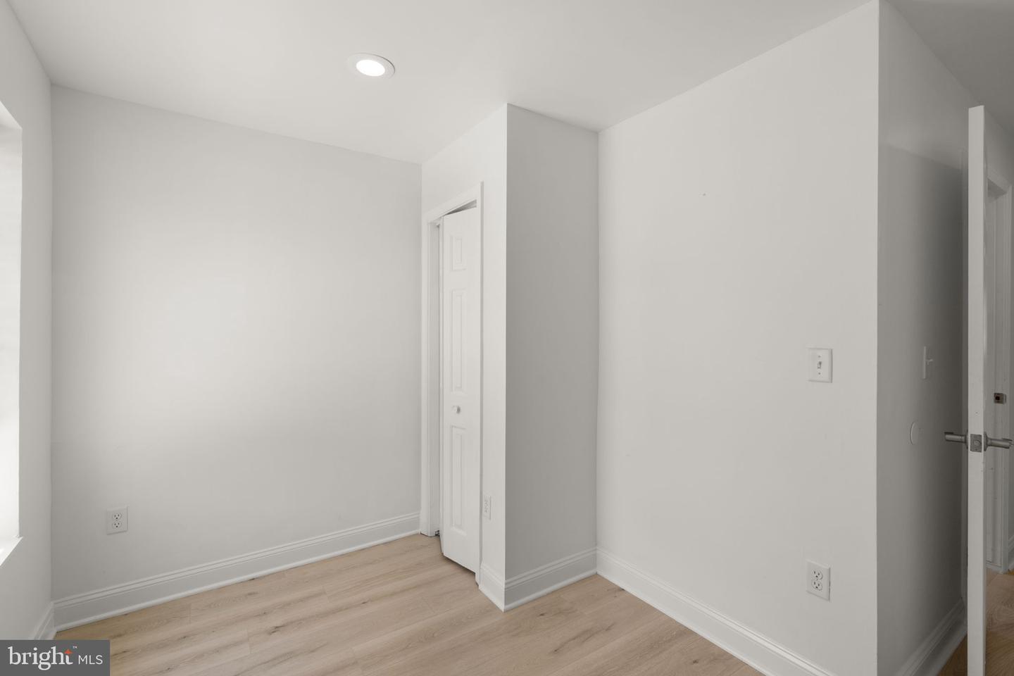 745 W Cross St Property Photo 28