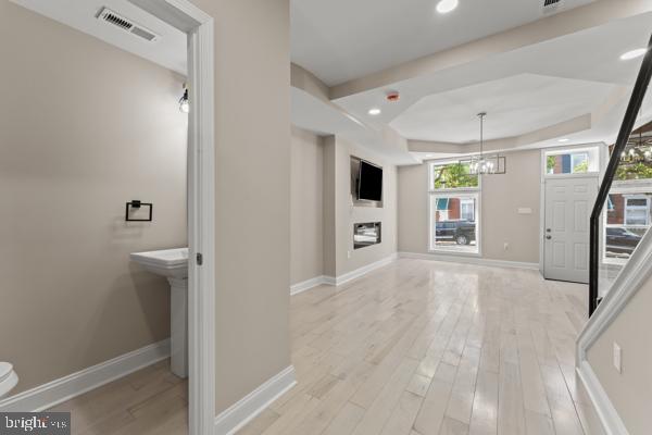 2528 Ashland Ave Property Photo 21