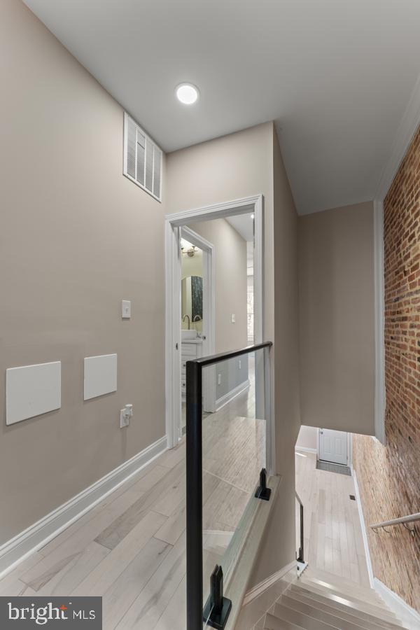 2528 Ashland Ave Property Photo 31