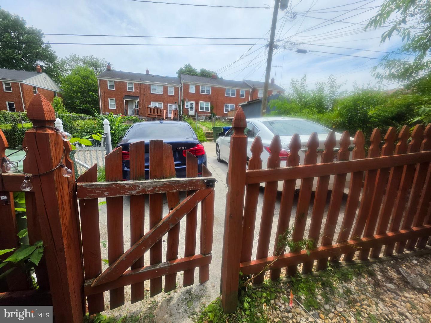 1235 Limit Ave Property Photo 2