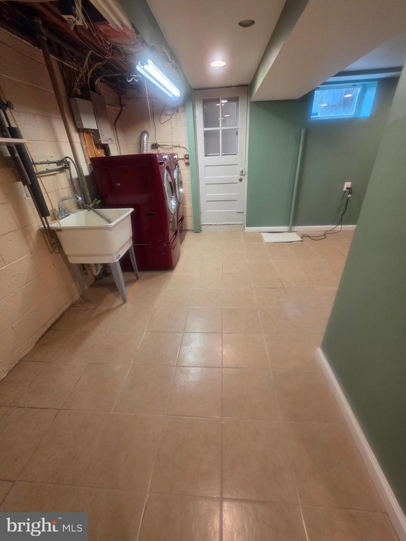 1235 Limit Ave Property Photo 35