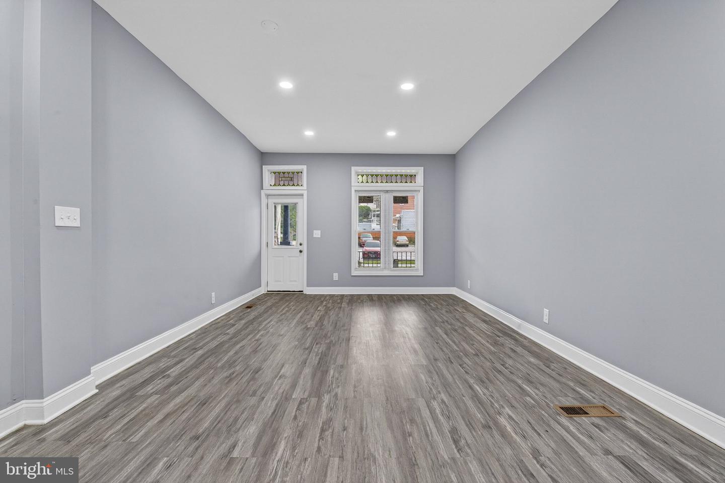 4711 Pennington Ave Property Photo 3