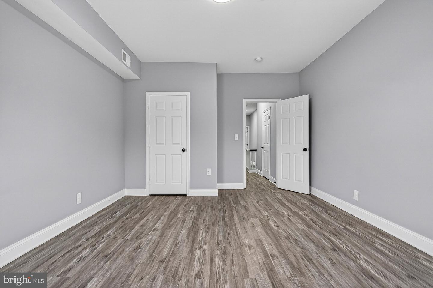4711 Pennington Ave Property Photo 20