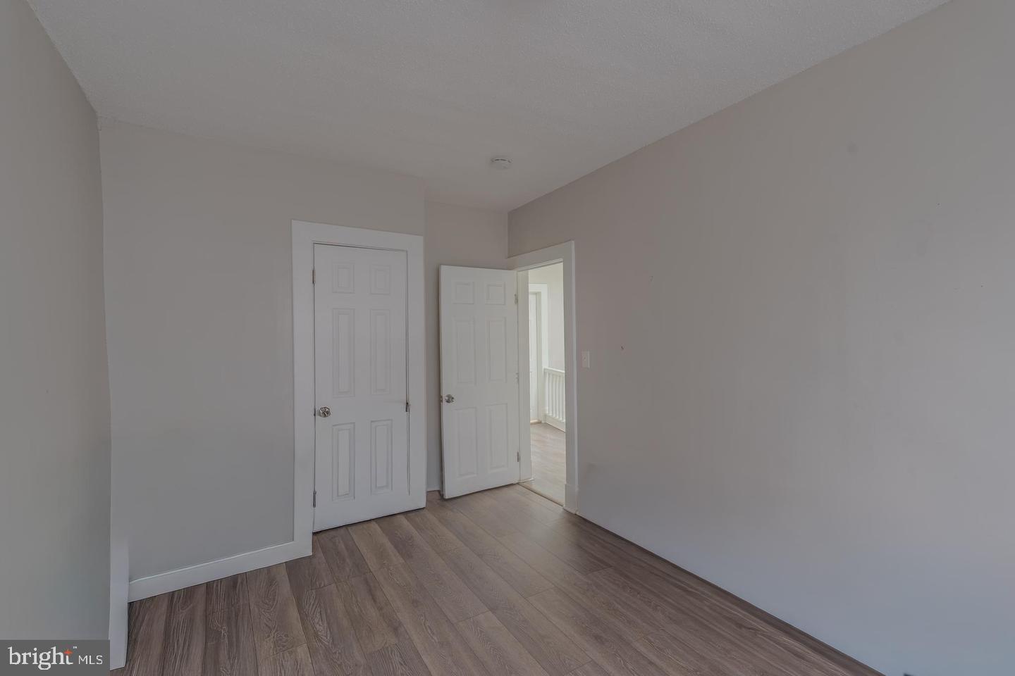 4909 Litchfield Ave Property Photo 13