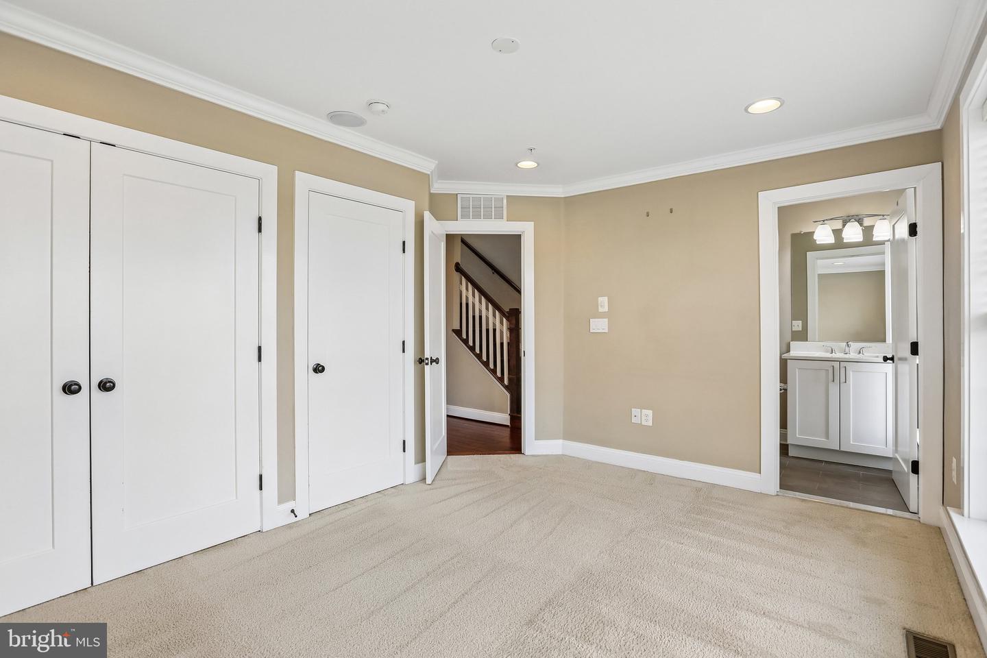 1003 S Belnord Ave Property Photo 28