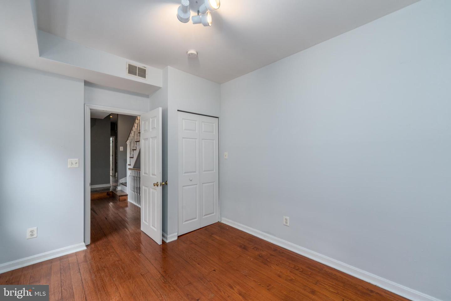 926 S Hanover St Property Photo 25