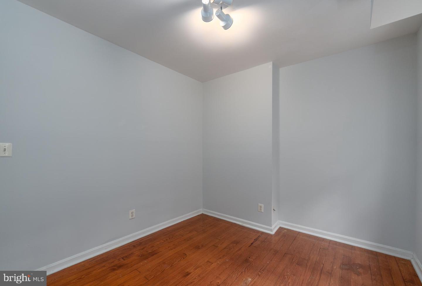 926 S Hanover St Property Photo 26