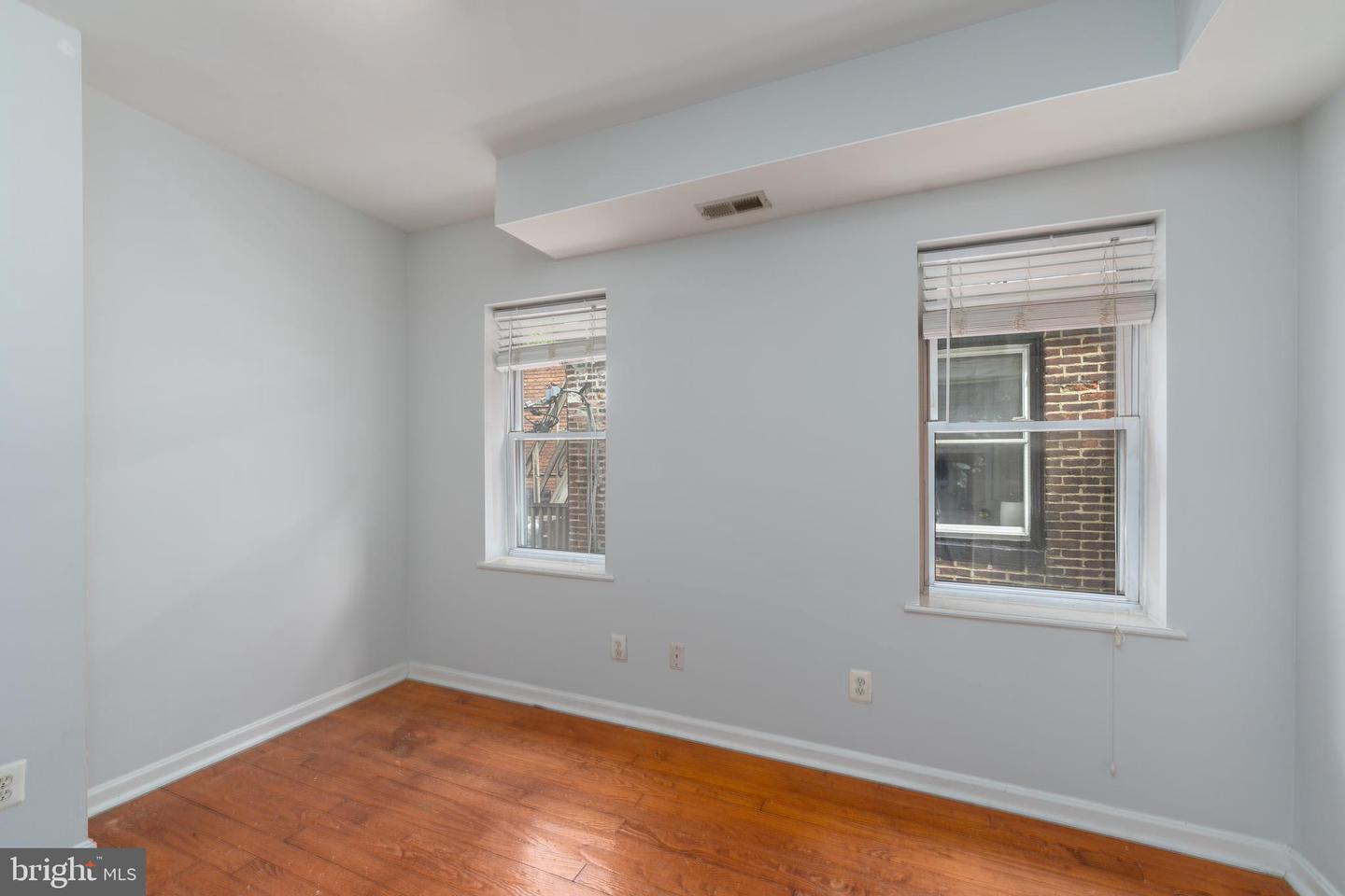 926 S Hanover St Property Photo 27