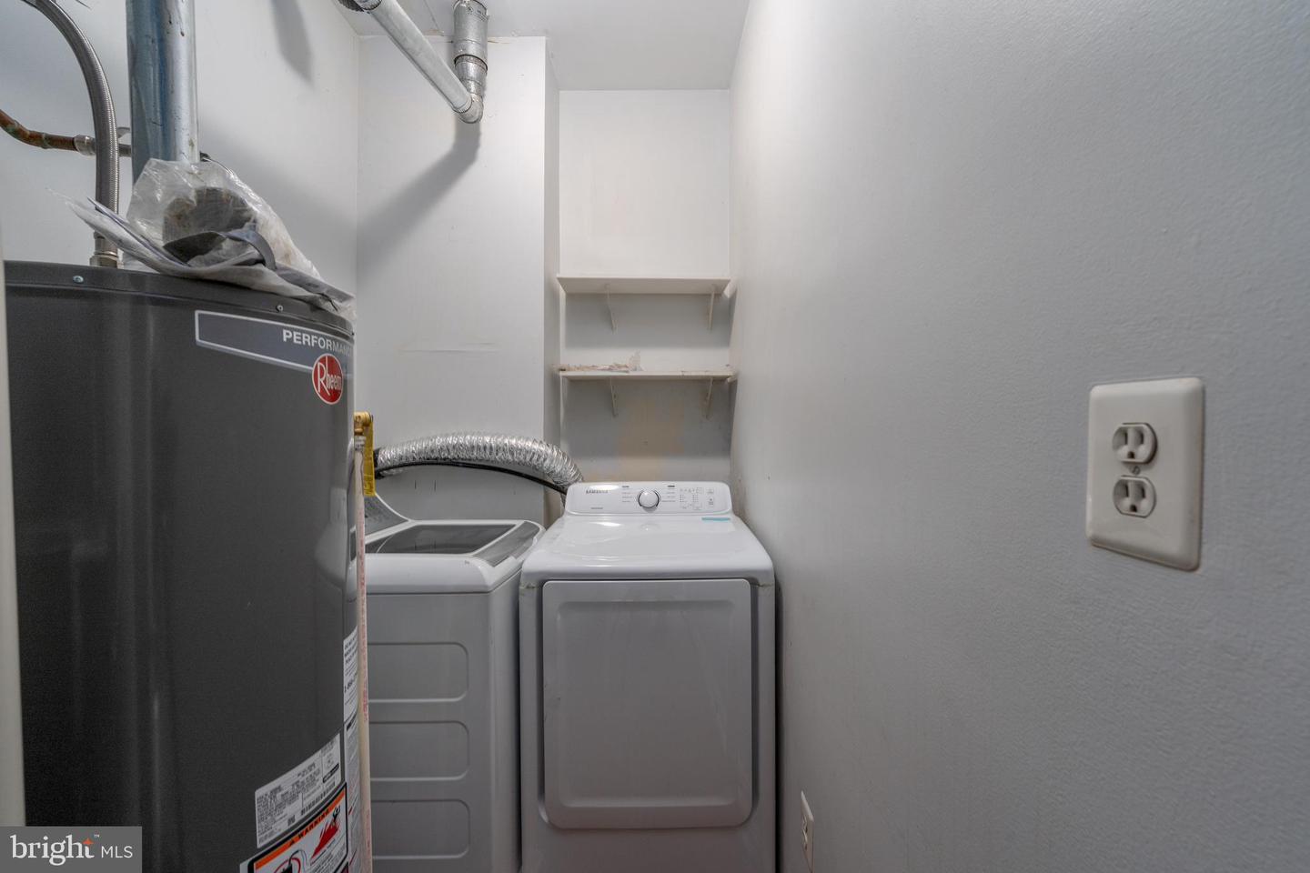 926 S Hanover St Property Photo 35