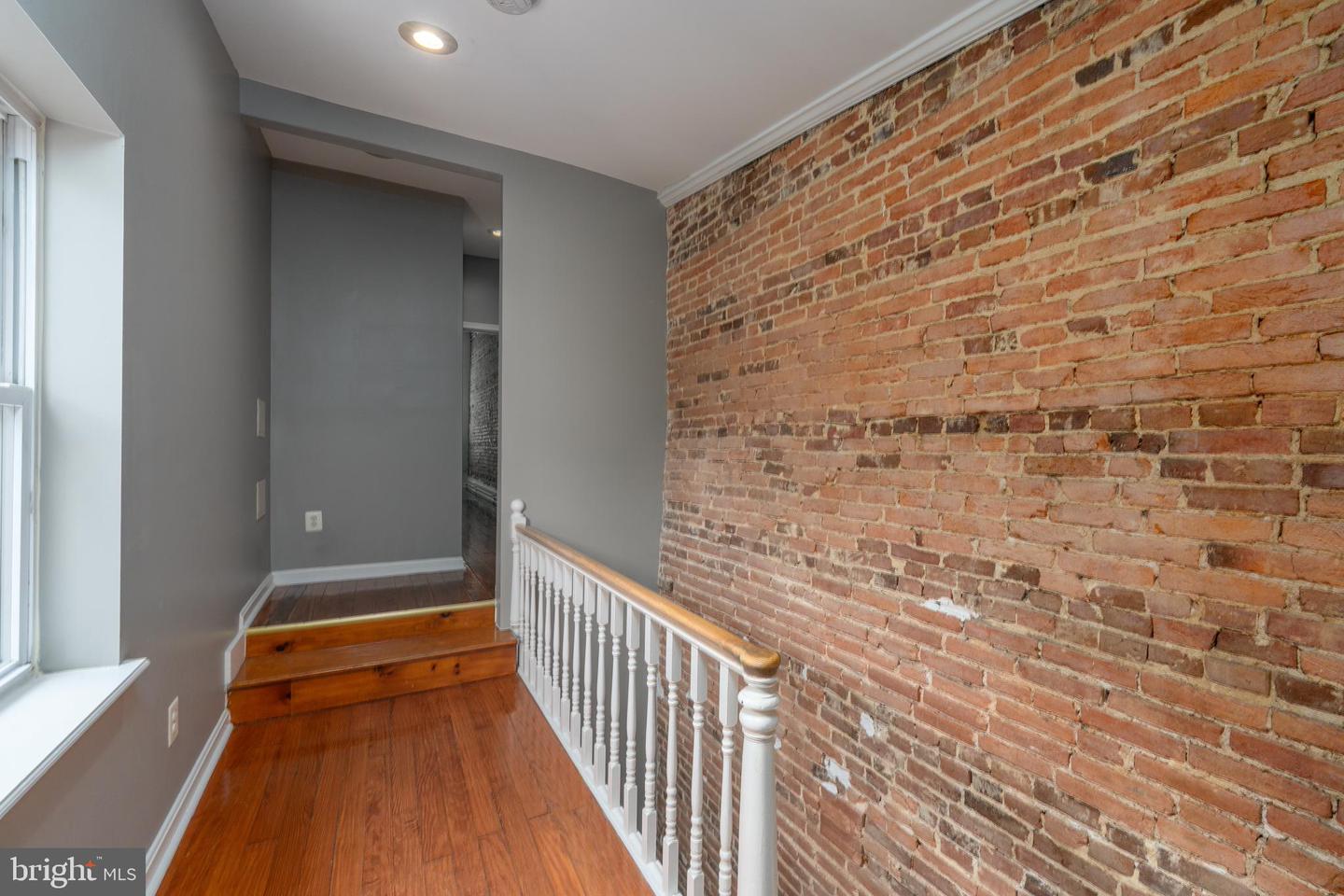 926 S Hanover St Property Photo 38