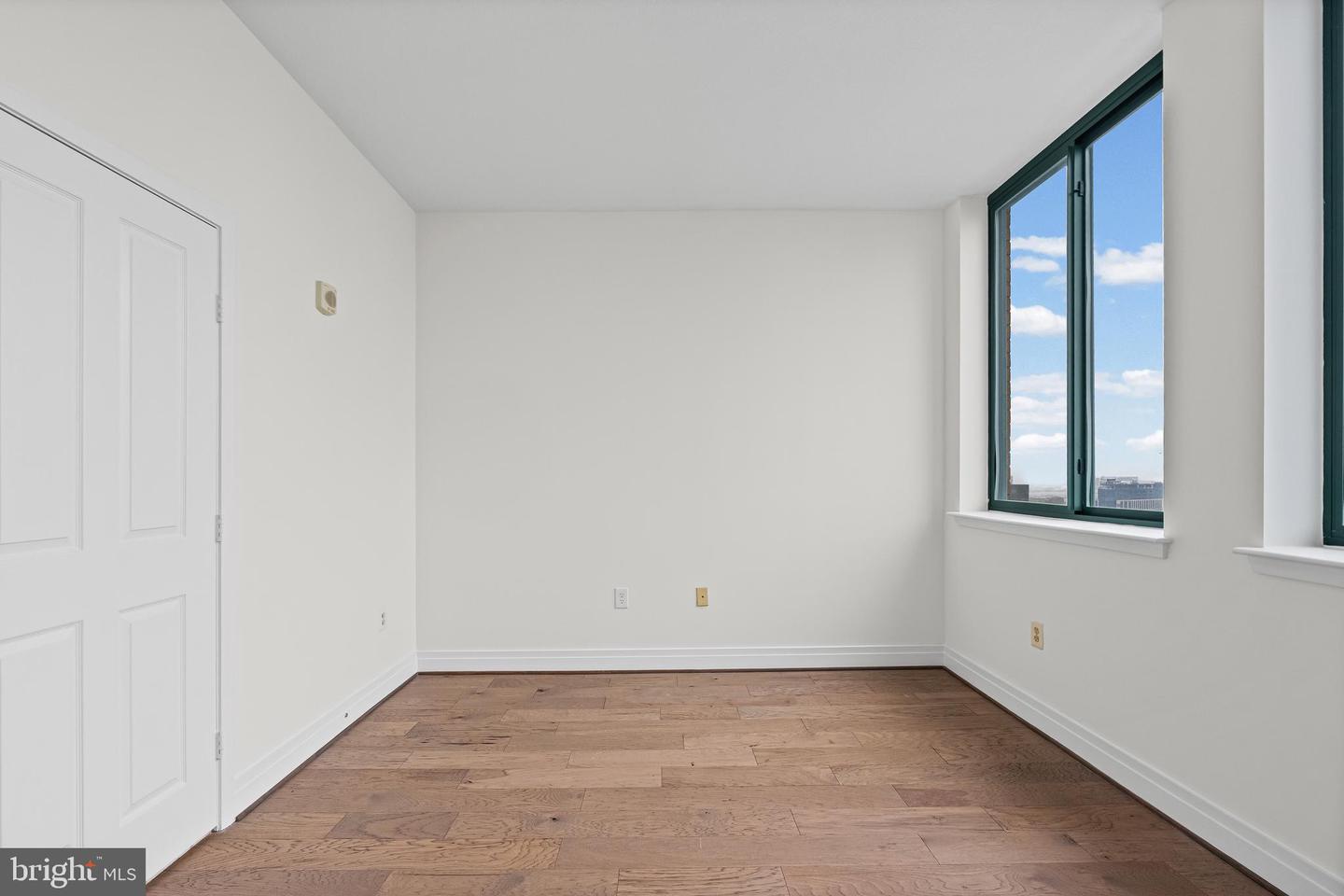414 Water St #2903 Property Photo 14