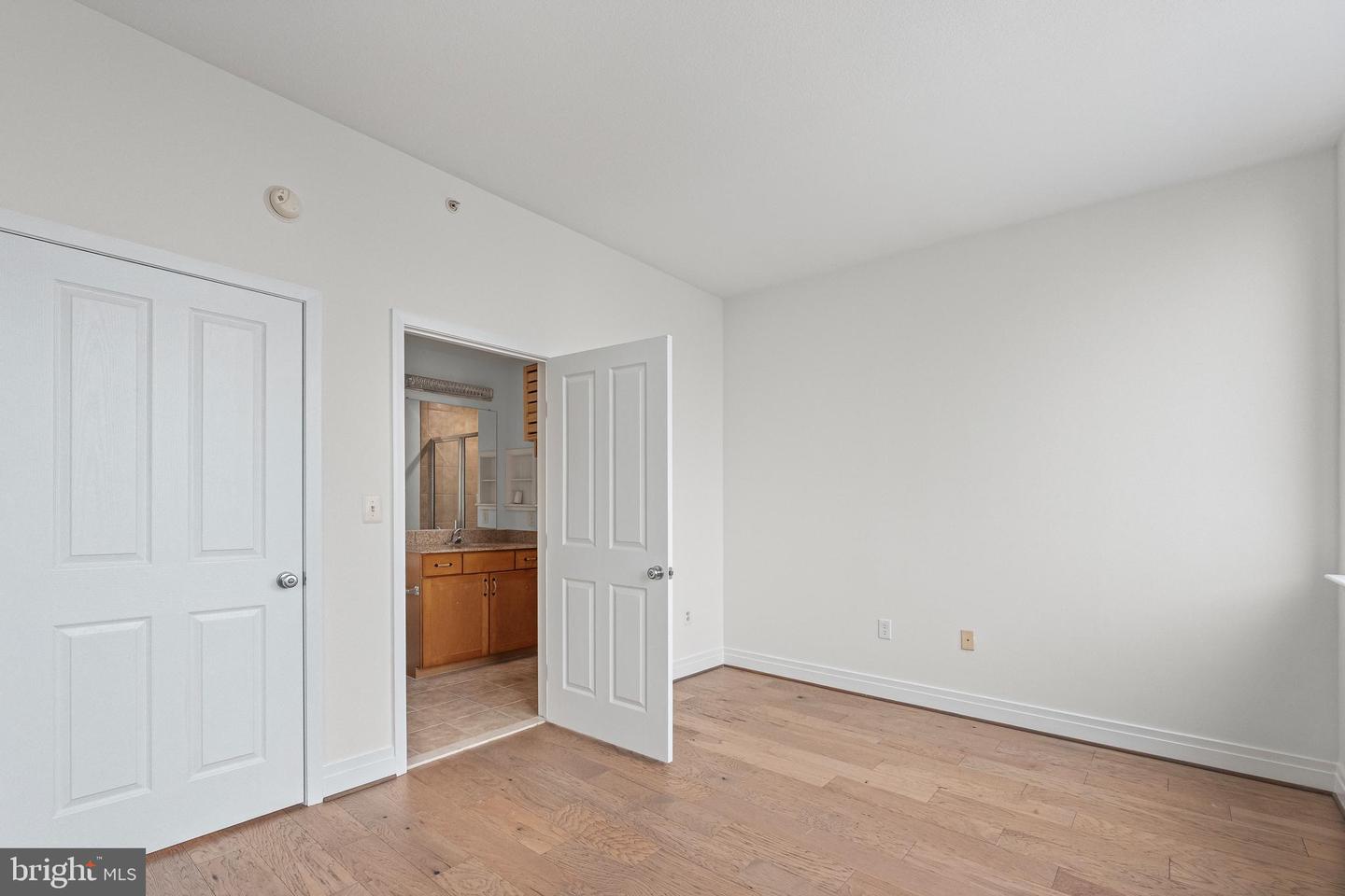 414 Water St #2903 Property Photo 21