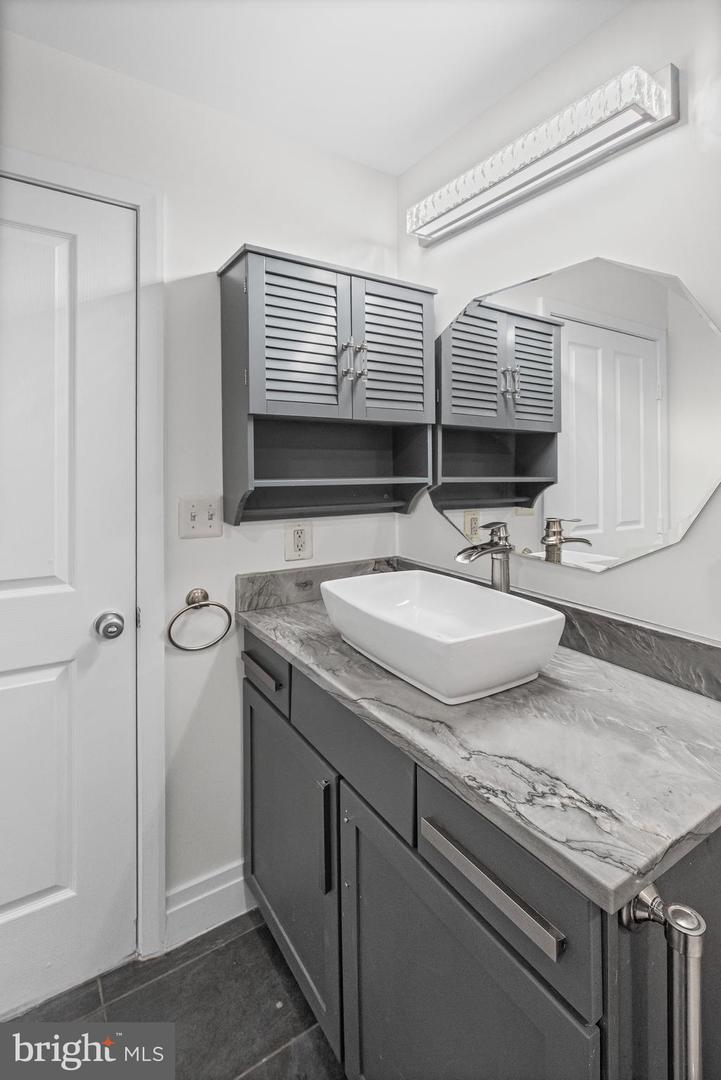 414 Water St #2903 Property Photo 26