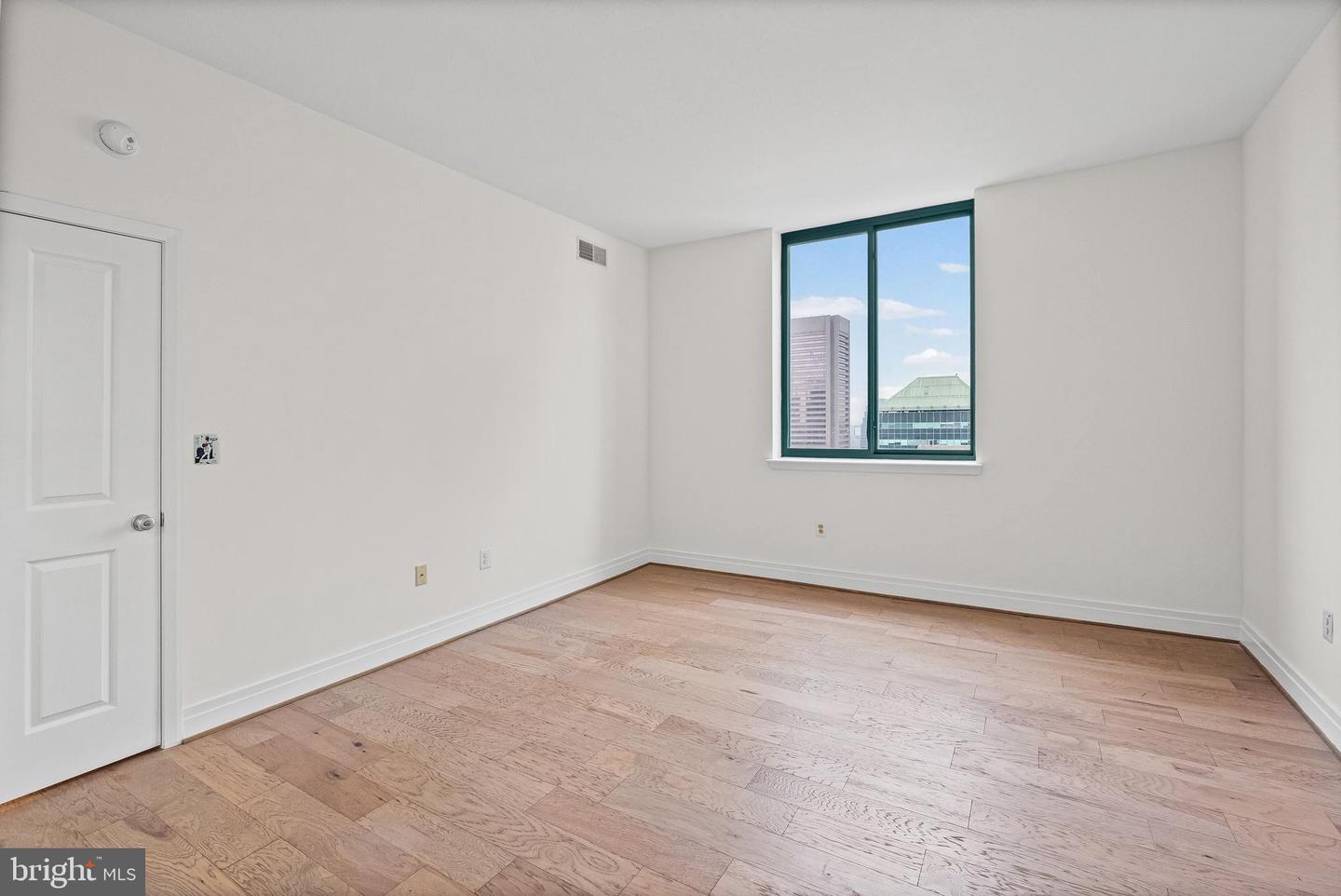 414 Water St #2903 Property Photo 29