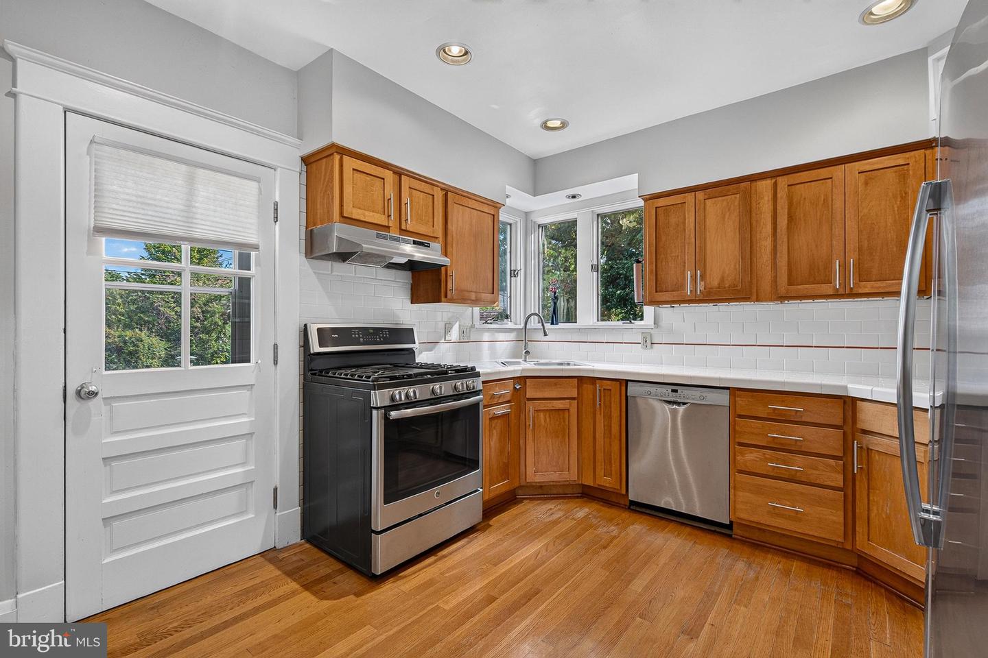 322 Saint Dunstans Rd Property Photo 11