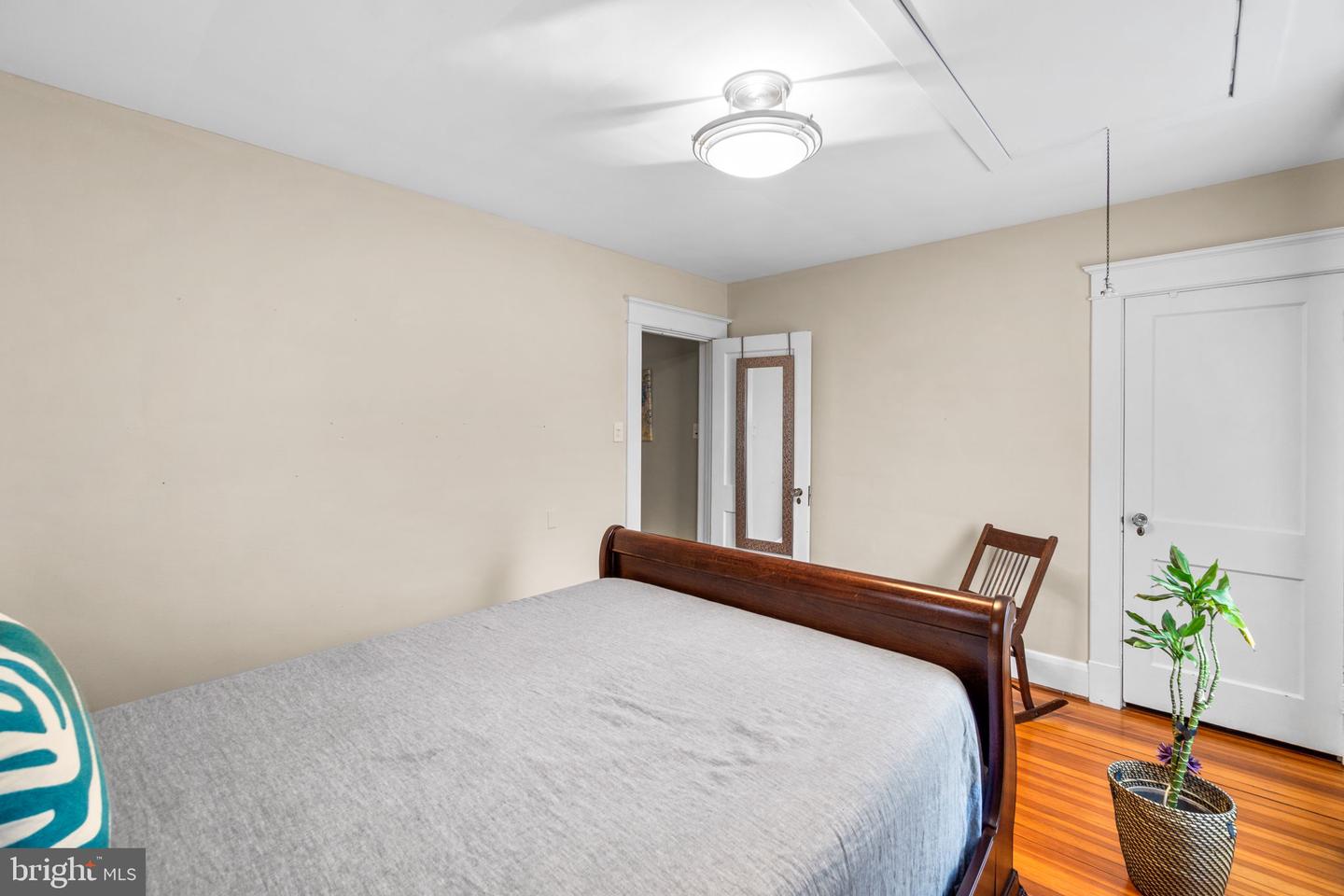 322 Saint Dunstans Rd Property Photo 22