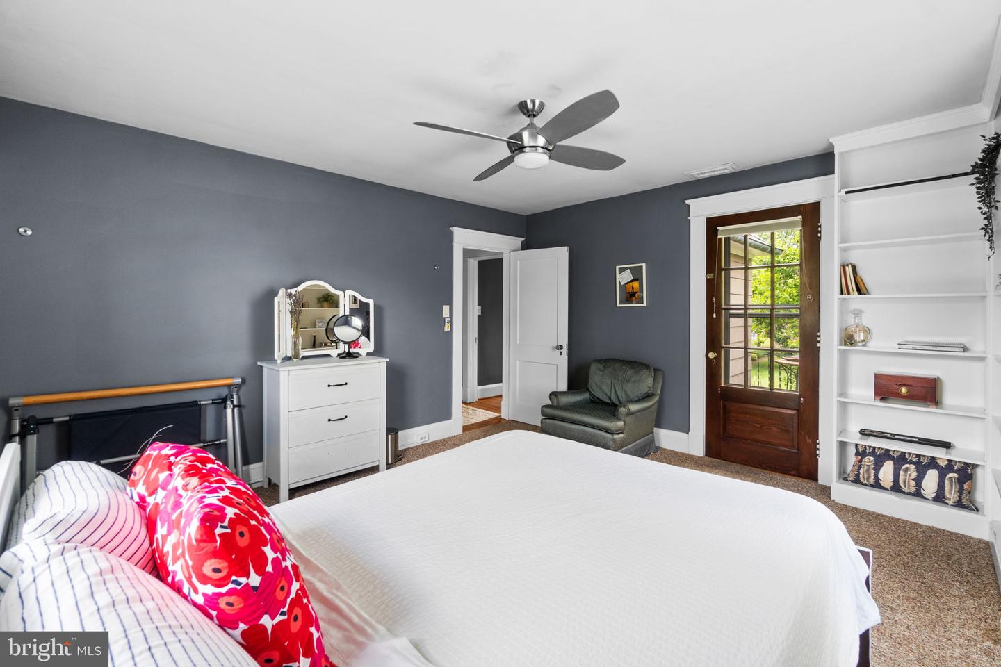 322 Saint Dunstans Rd Property Photo 25