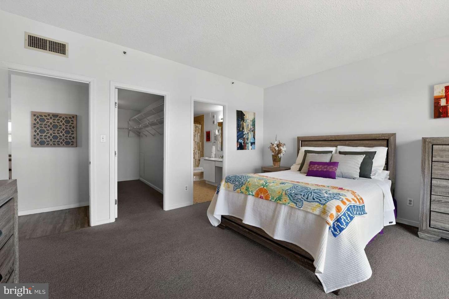 250 President St #805 Property Photo 20