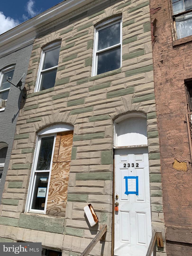 2332 W Baltimore St Property Photo 1