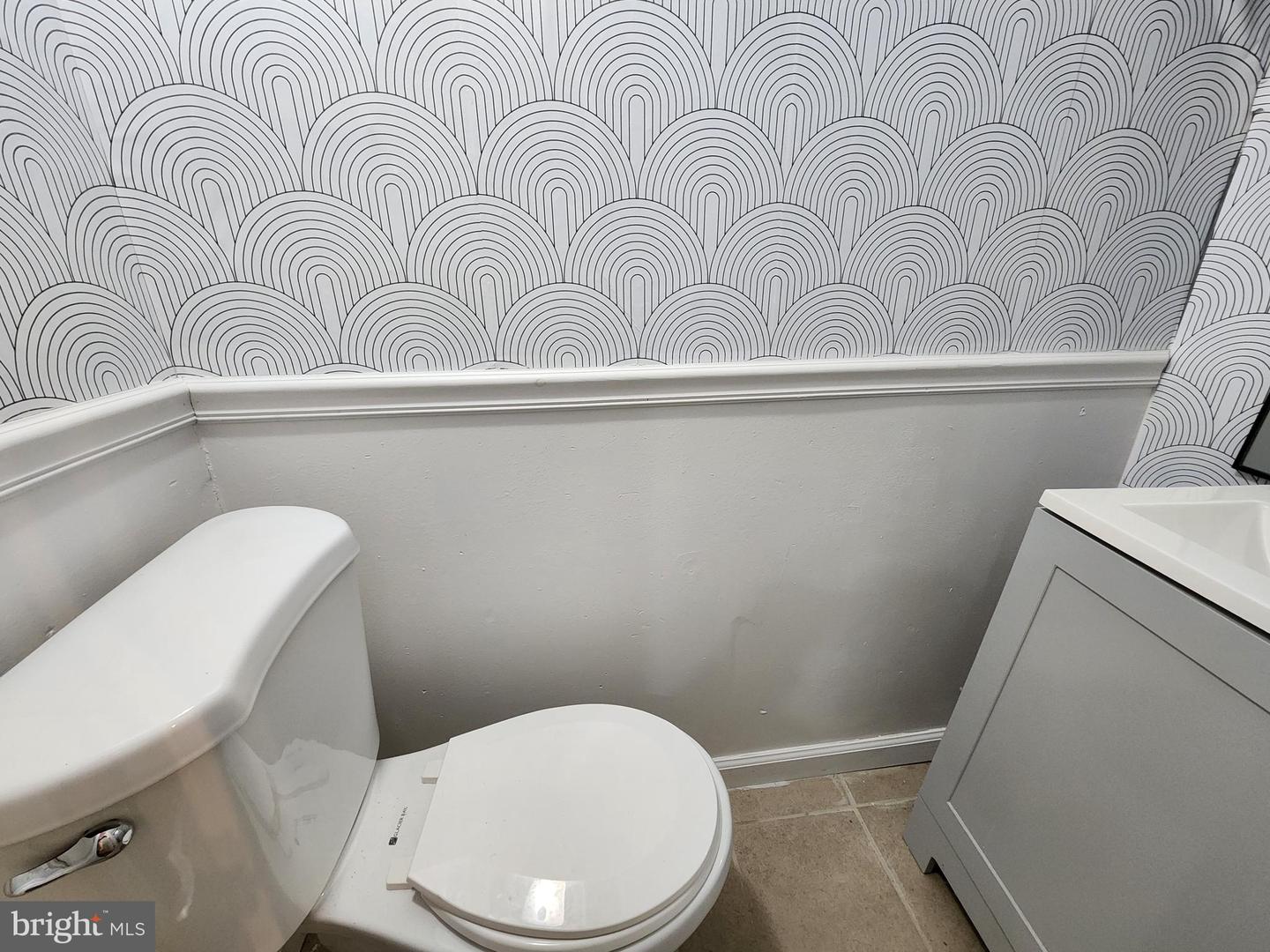 2557 W Baltimore St Property Photo 10