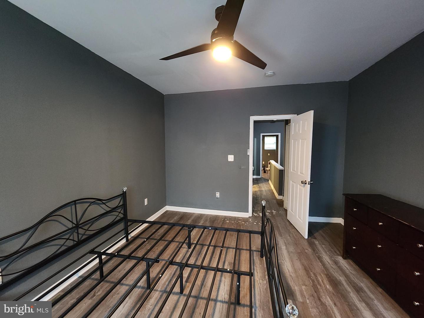 2557 W Baltimore St Property Photo 20