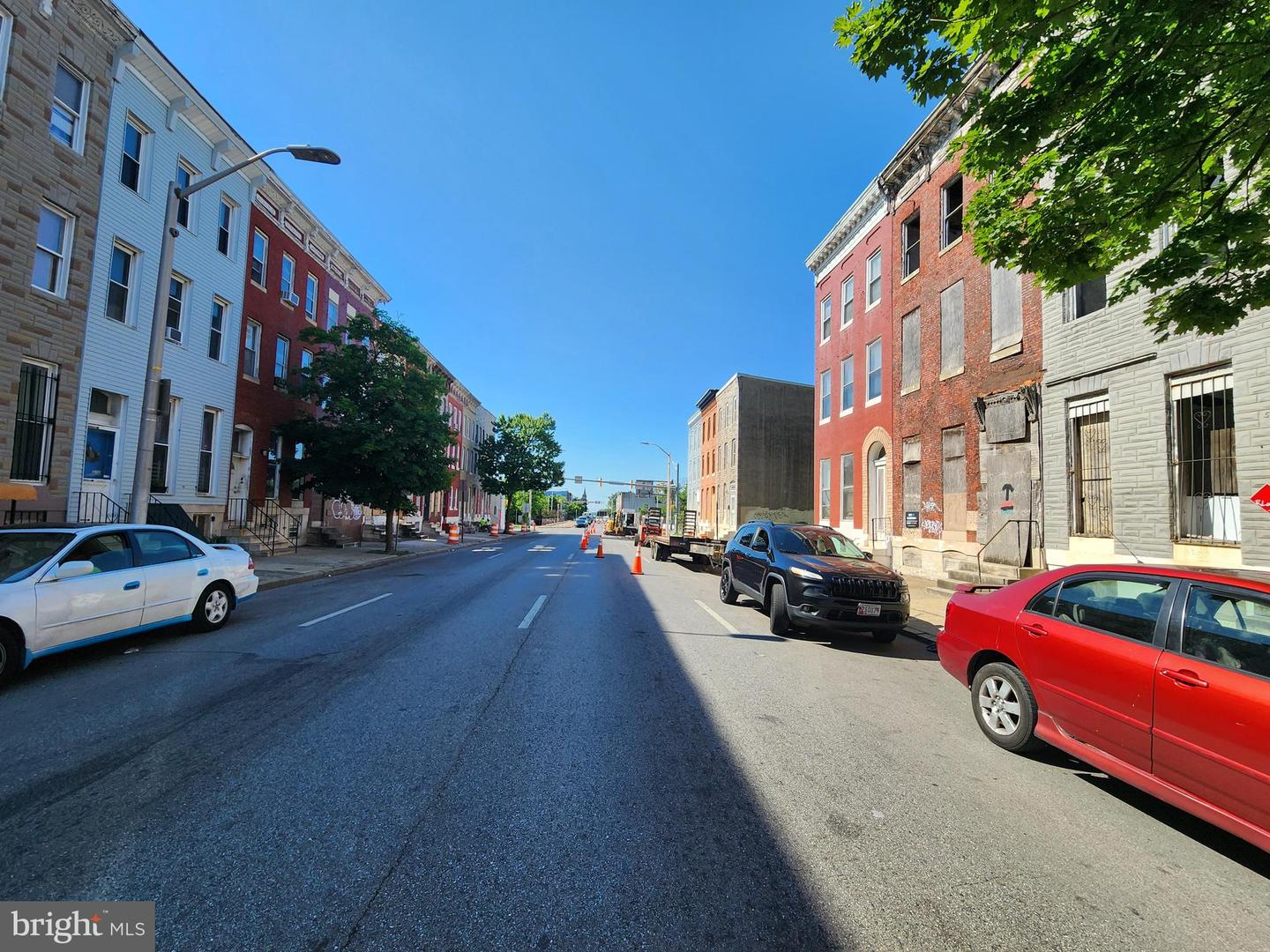 2557 W Baltimore St Property Photo 24