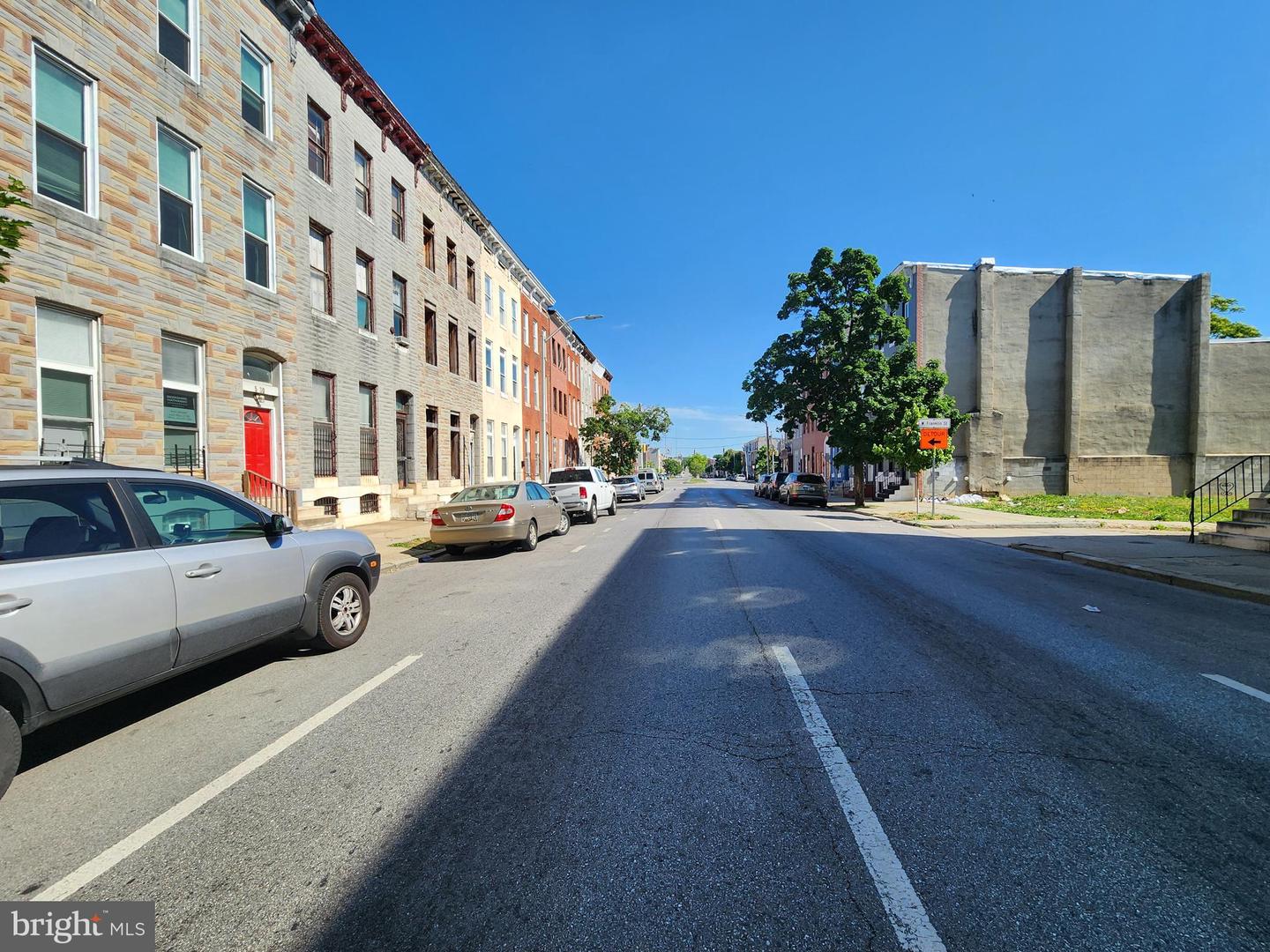 2557 W Baltimore St Property Photo 27