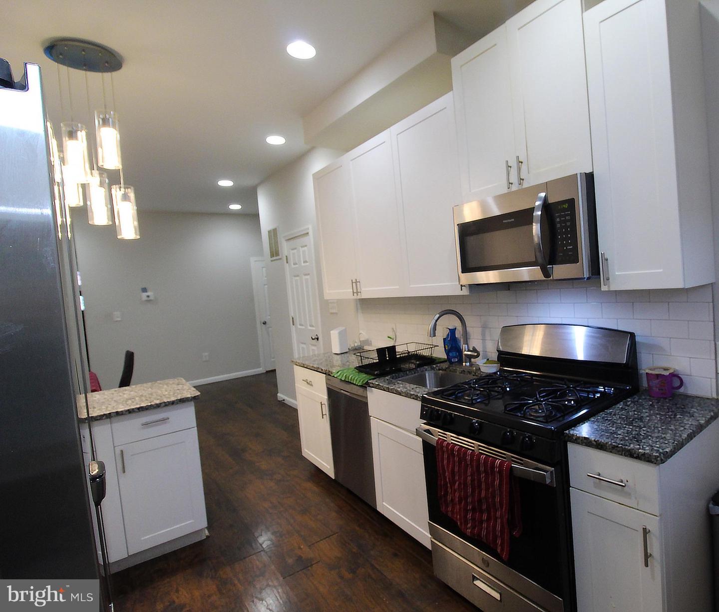 1916 Druid Hill Ave Property Photo 9