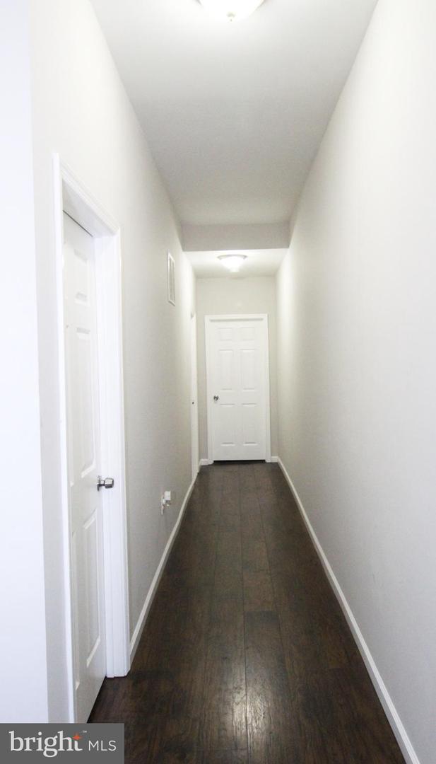 1916 Druid Hill Ave Property Photo 14