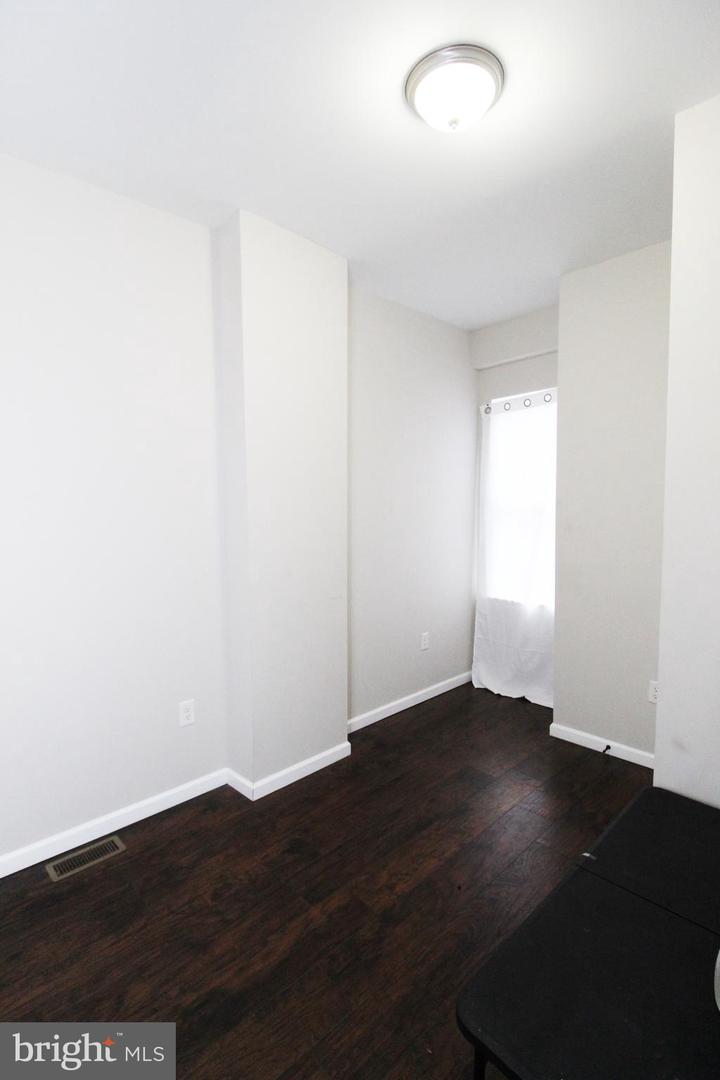 1916 Druid Hill Ave Property Photo 15