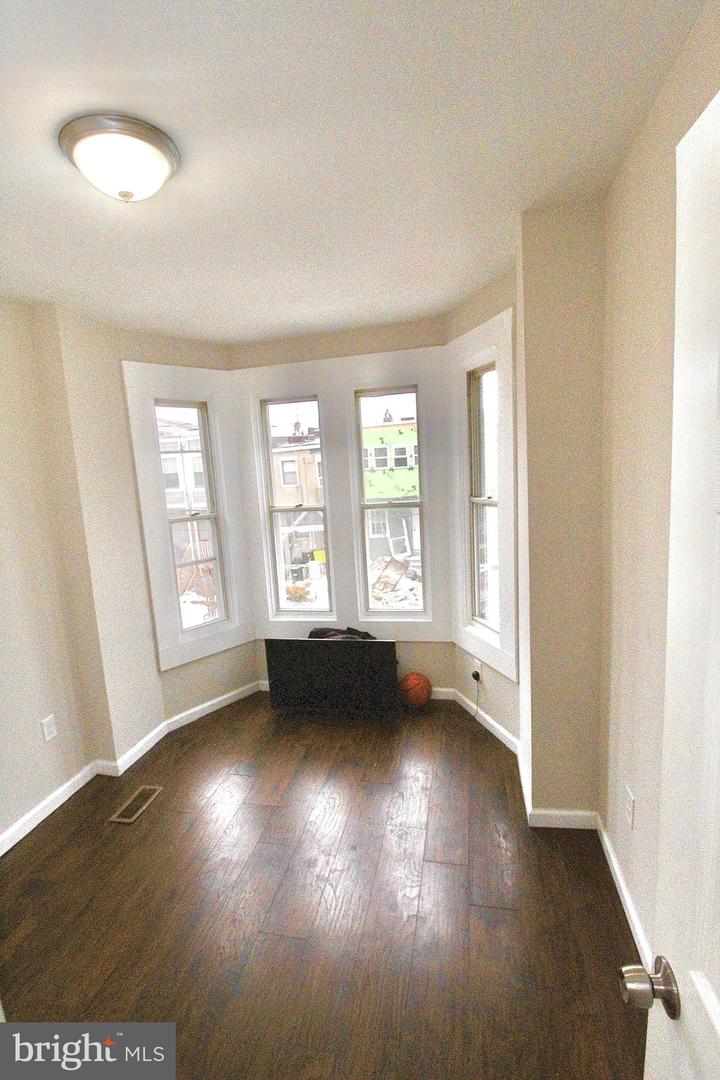 1916 Druid Hill Ave Property Photo 16