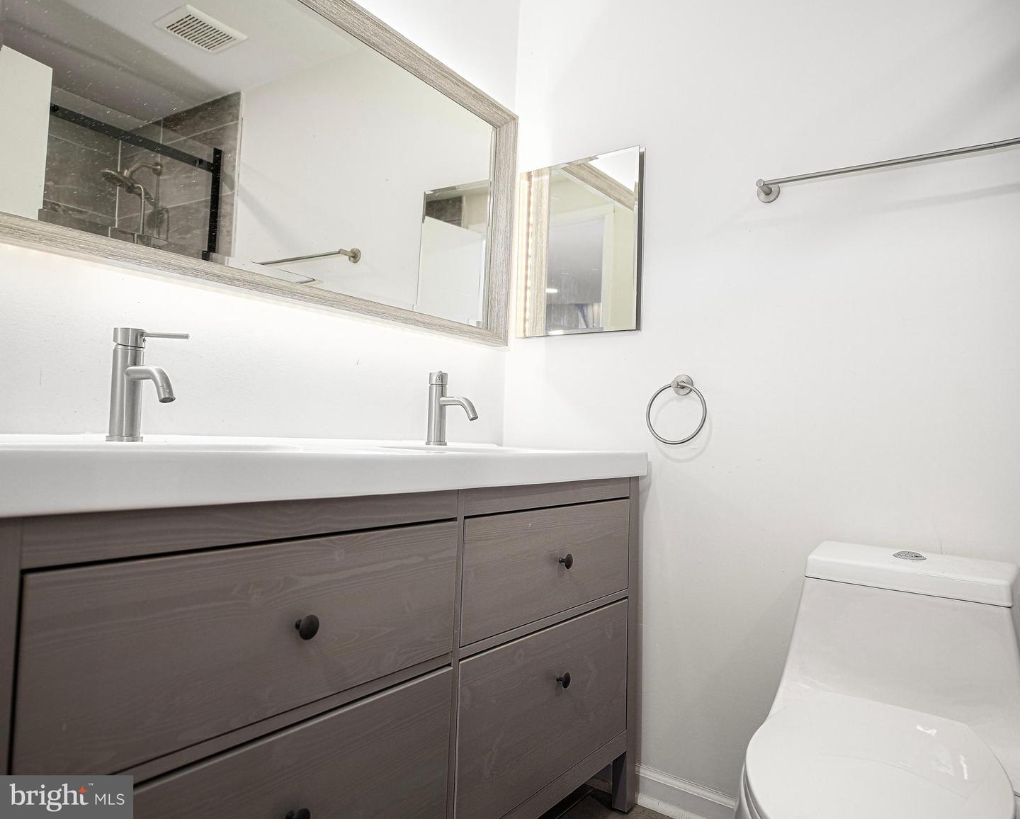 3108 E Baltimore St Property Photo 19