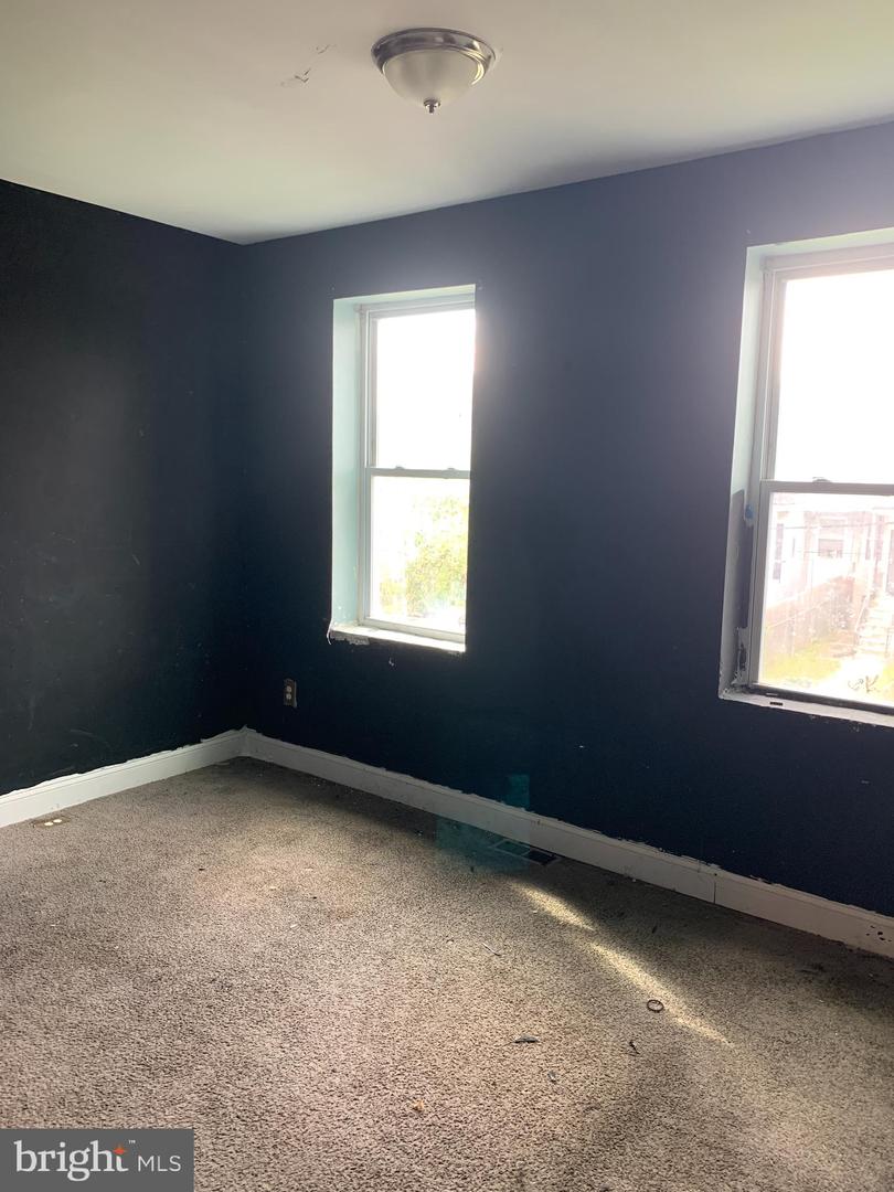 3027 Harlem Ave Property Photo 7