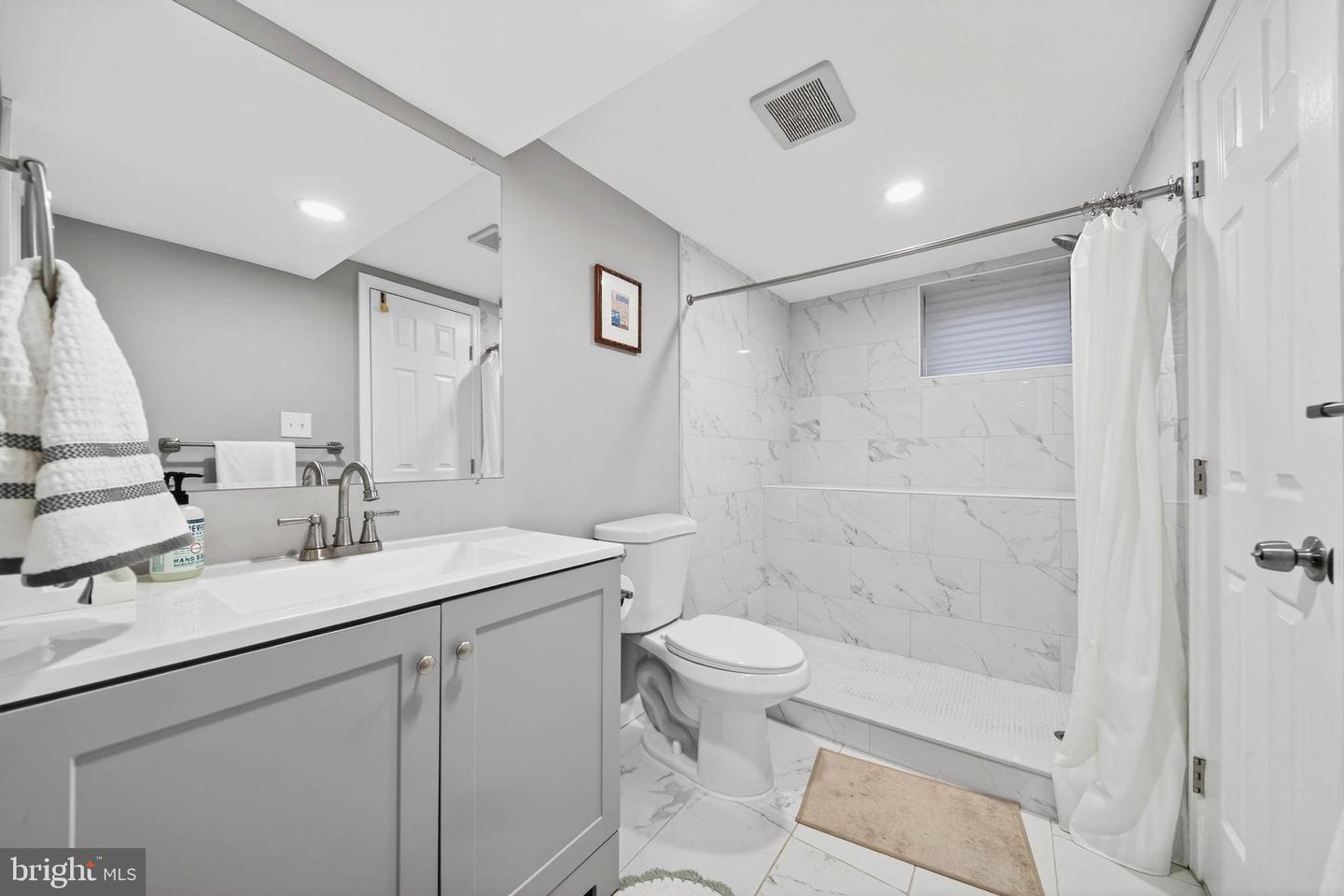 303 E Melrose Ave Property Photo 13
