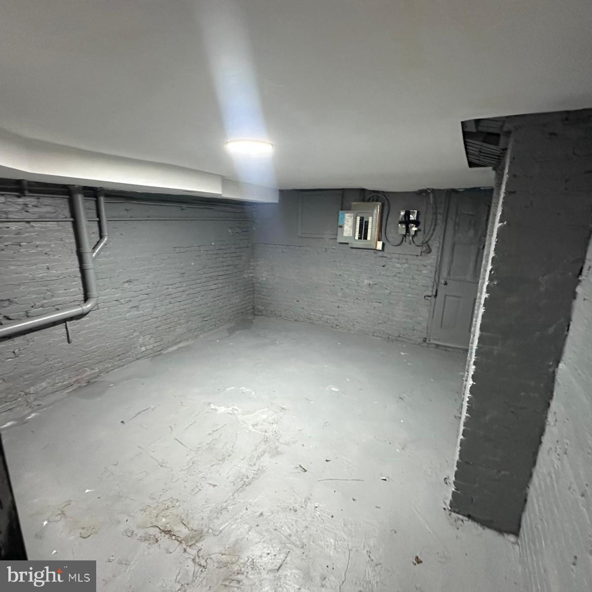 1202 E Lafayette Ave Property Photo 6