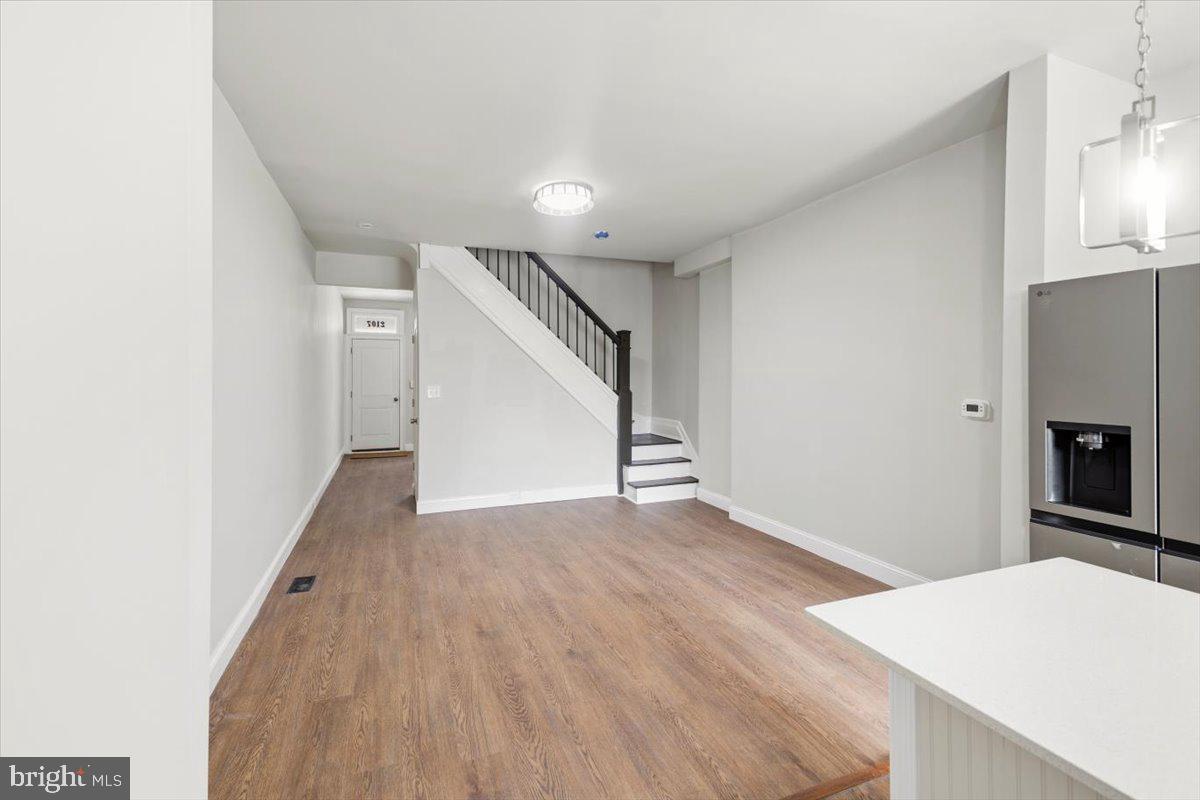 2107 Dukeland St Property Photo 1