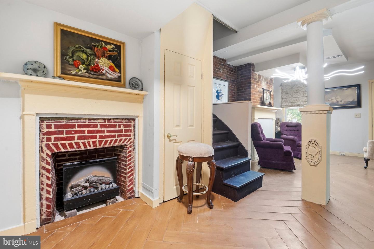 1216 W Pratt St Property Photo 6