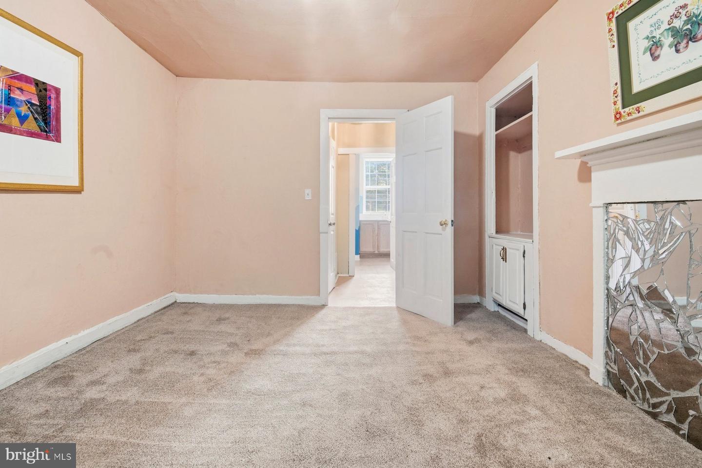1216 W Pratt St Property Photo 13