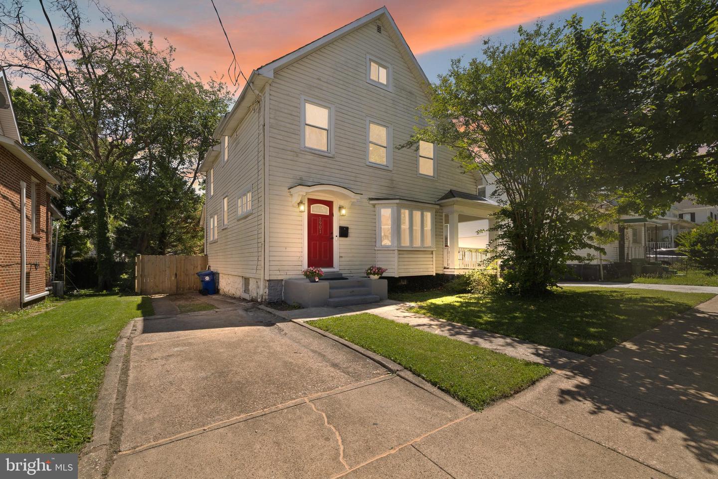 3901 W COLD SPRING LN W Property Photo 1