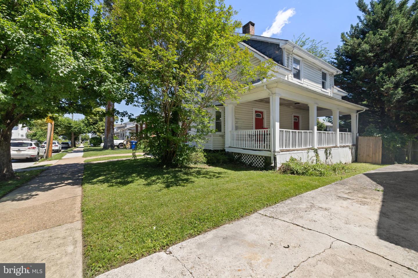 3901 W Cold Spring Ln W Property Photo 3