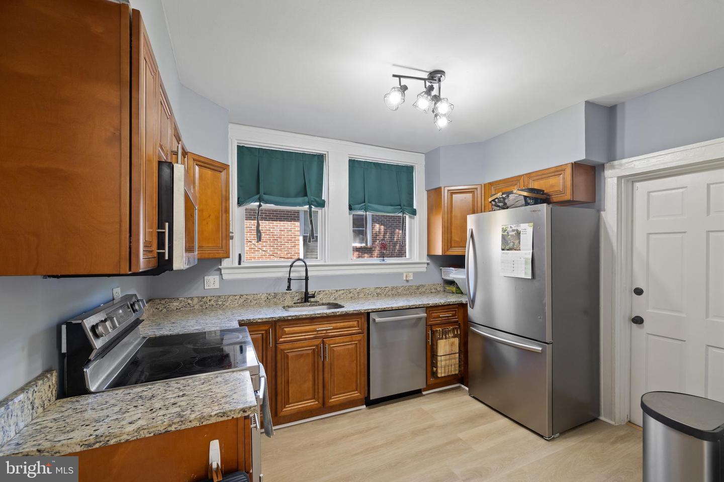 3901 W Cold Spring Ln W Property Photo 9