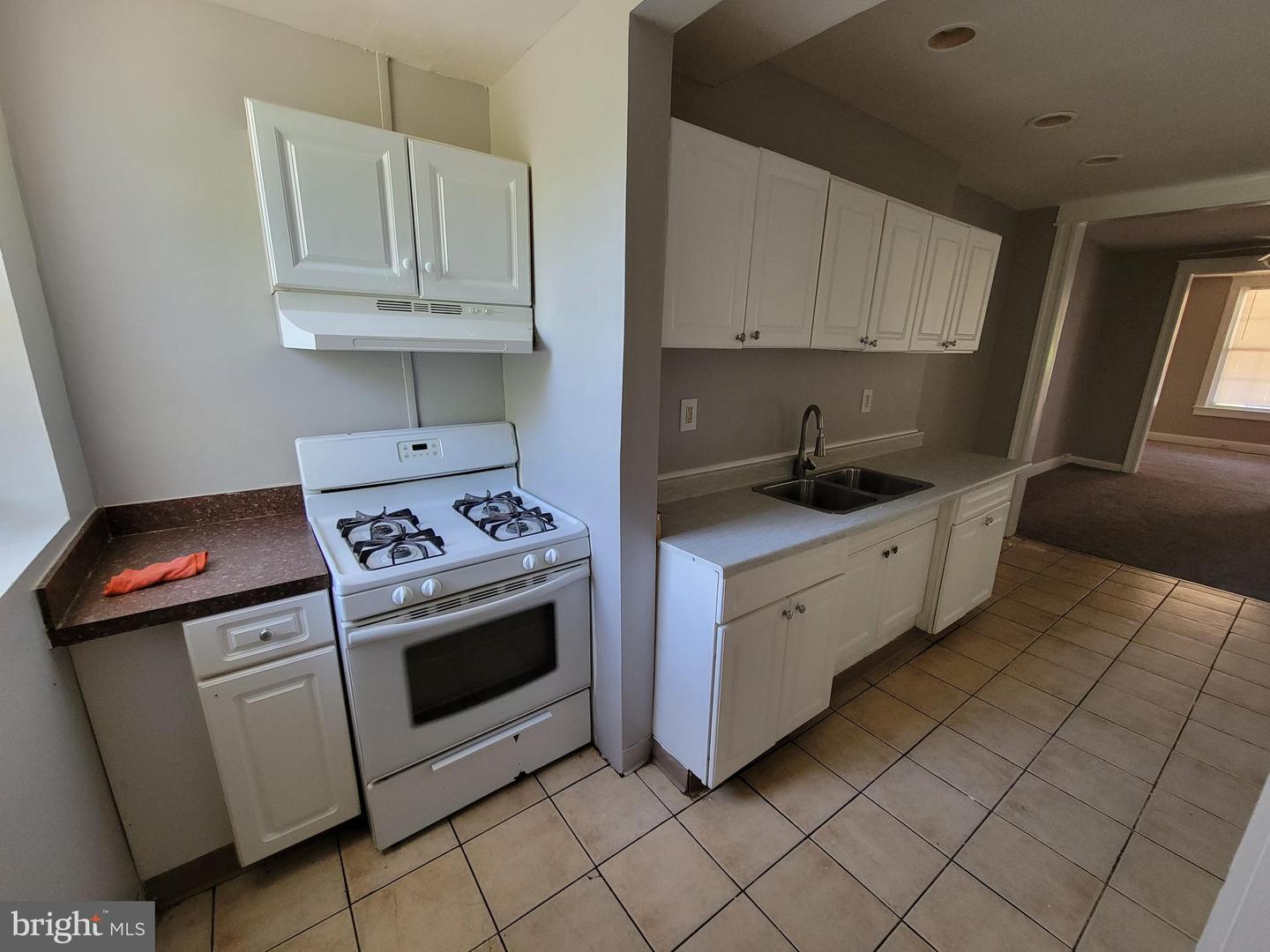 2730 Winchester St Property Photo 7